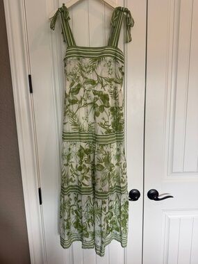 Sweet Wanderer Green Botanical Tie-Shoulder Maxi Dress. NWOT